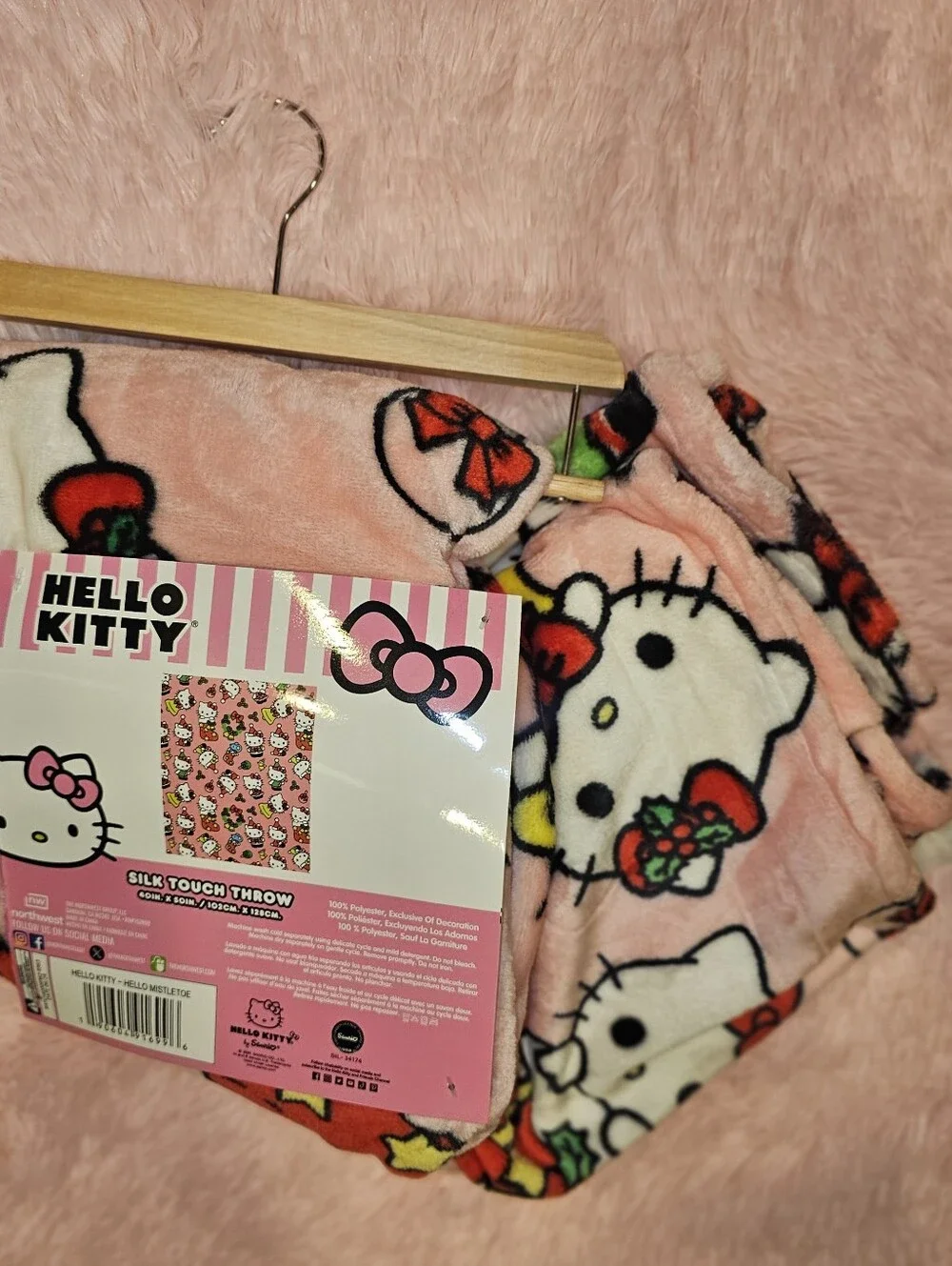 New Hello Kitty Santa Hats Candy Canes Christmas Throw Blanket Festive Holiday